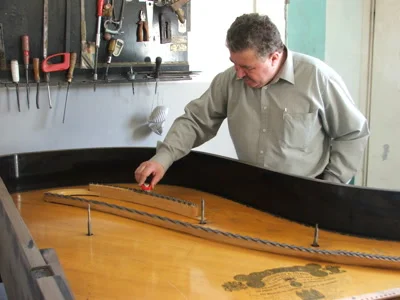 Piano workshop detail